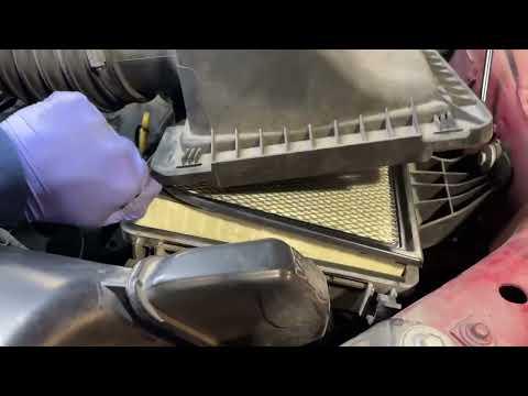 2015 Ford F-150 Engine Air Filter Replacement