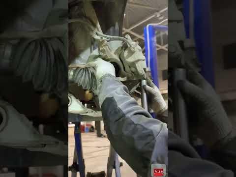 Front Lower Ball Joint Replacement on Honda CR-V RD1 | Step-by-Step Guide