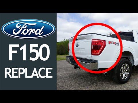 FORD F150 - Rear Turn Signal Light Replace [2015-2020] Quick and Easy