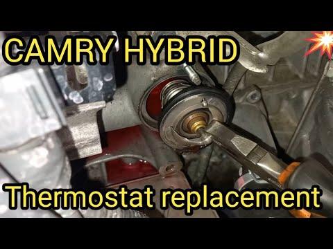 Toyota Camry Hybrid 2.4L Thermostat Replacement (water leaking)