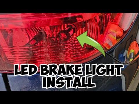 How to Replace Both Taillight Bulbs on a 2018 Nissan Pathfinder (Step-by-Step)