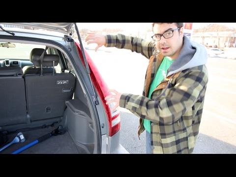 How to Replace Both Taillight Bulbs on a 2007 Honda CR-V (7443 Brake/Running Light)