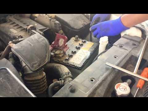 How to Replace the 12V Battery on a 2016 Mitsubishi Outlander (Step-by-Step)
