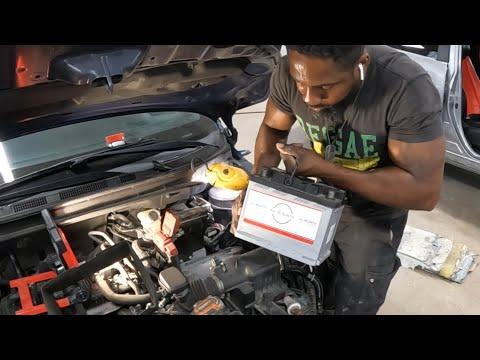 DIY 2019 NISSAN KICK how to replace the battery yourself
