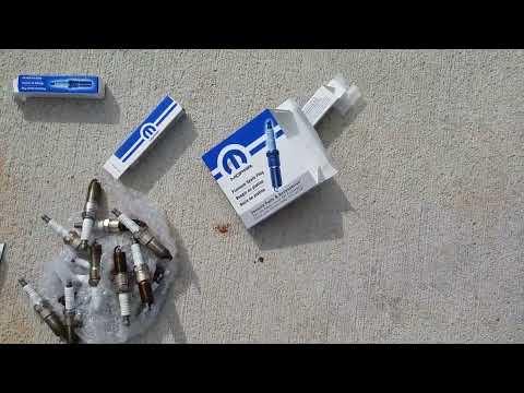 JEEP GRAND CHEROKEE SRT 392 6.4L 2012 SPARK PLUGS REPLACEMENT