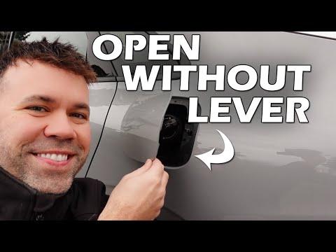 How to Replace the Fuel Cap on a 2018 Kia Stinger