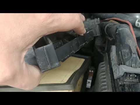 2017 Toyota Highlander Air Filter Replacement