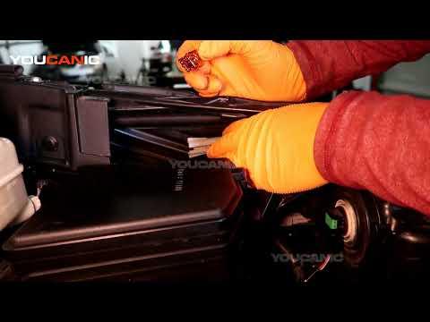 How to Replace Front Turn Signal Bulbs on a 2015 Toyota Highlander