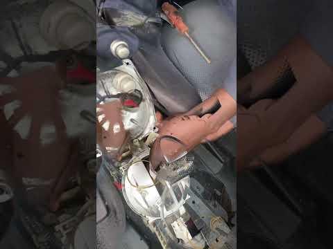 How to change the fuel pump on a Honda Fit