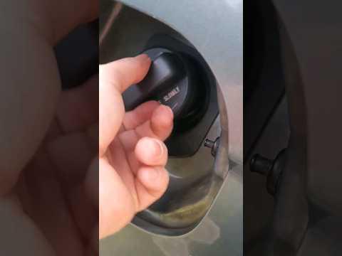 How to Replace the Fuel Cap on a 2013 Honda CR-V