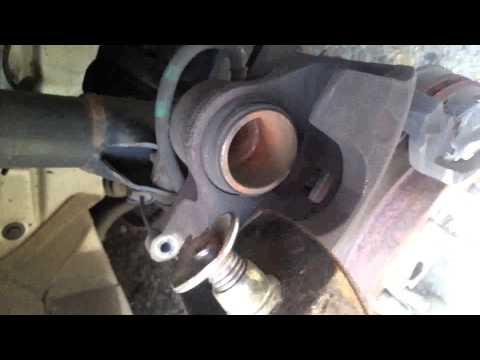 How to change front brake pads 2007 Honda civic lx