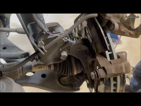 How to Replace Front Brake Pads and Rotors on a 2008-2019 Toyota Highlander (Engine: Inline 4 2.7L)
