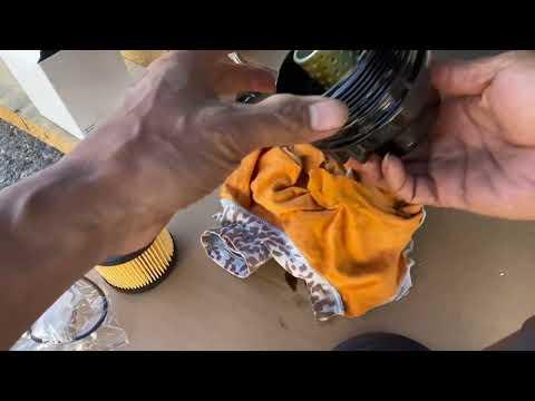 How to change the oil, and oil filter on Toyota 2018 RAV4 LE 2.5L #toyota #automobile 