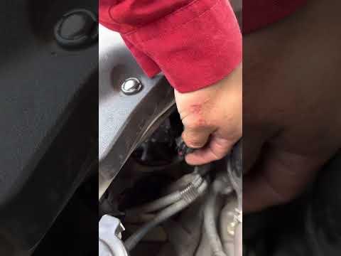 2016 4Runner low beam and high beam bulb replacement