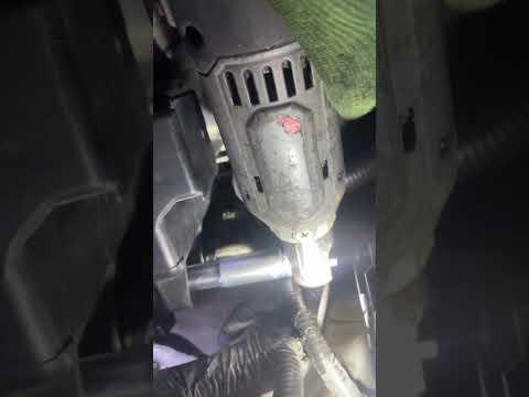 How to Replace the Upper or Lower Radiator Hose on a 2018 Chevrolet Impala