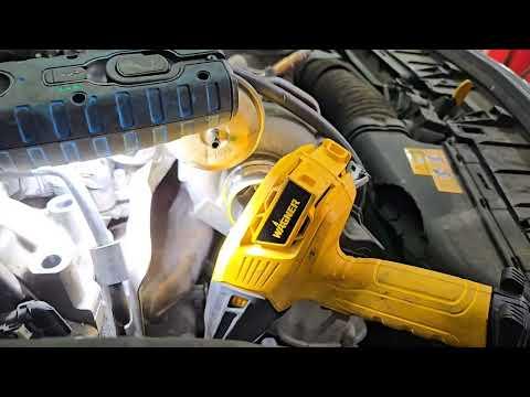 M.B. GLA 250: Water Pump Replacement