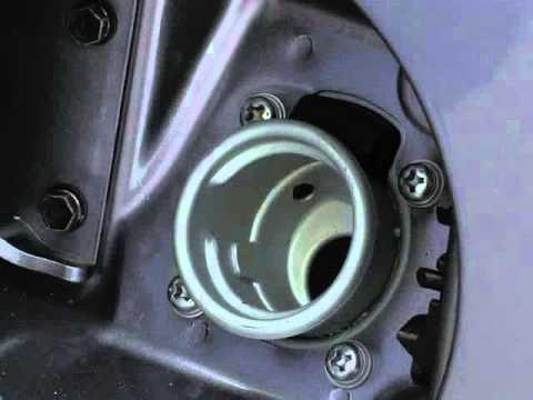 Kia's One-Click Fuel Cap