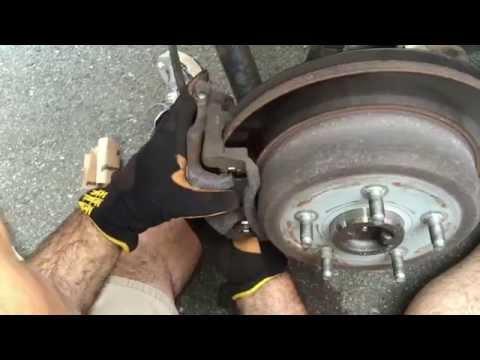 Changing Brakes on 2013 Jeep Wrangler JK