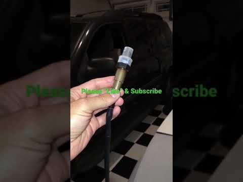 Replacing Oxygen (O2) Sensors on a Kia