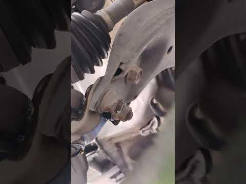2014 Toyota Camry SE 2.5L S lower ball joint replacement & tips
