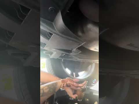 Changing oil & oil filter in a 2013 Honda Crosstour.