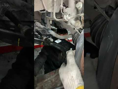 Changing tie rod end of Hyundai tucson #hyundai #tucson #mechanic #automobile