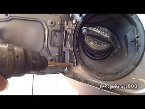 How to Replace the Fuel Cap on a 2016 Toyota Sienna