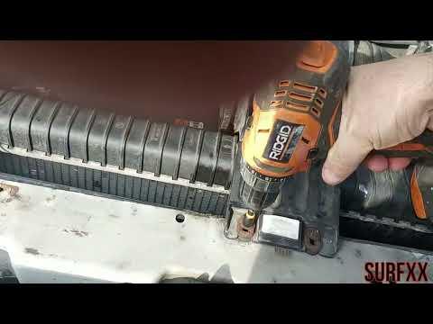 How to Replace the Mass Air Flow (MAF) Sensor on a 2004 Ford E-150