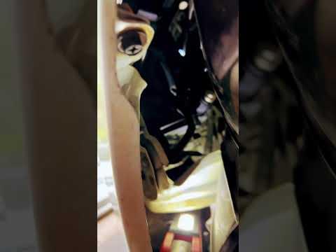How to Replace Front Turn Signal Bulbs on a 2013 Nissan Altima