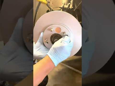 2016 Kia Soul-Break Pad & Rotor change (front)