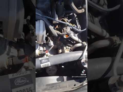 Dodge Durango radiator hose replacement #mobile #mechanic #dodge #durango #auto #leaks #hose