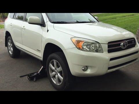 2007 Toyota RAV4 Front Brake Replacement