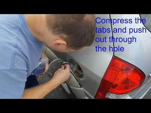 How to Replace the Fuel Cap on a 2005-2021 Hyundai Tucson (Engine: Inline 4 2.4L)