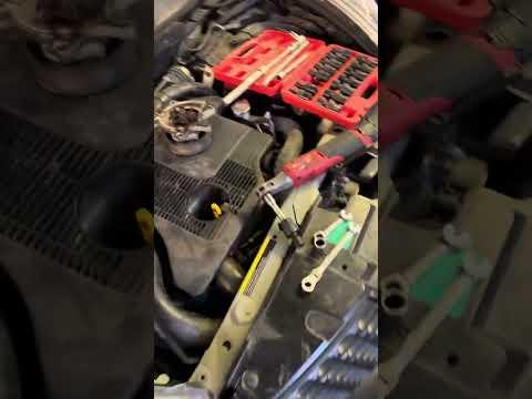 DIY! Nissan juke water pump! Quick and easy fix!