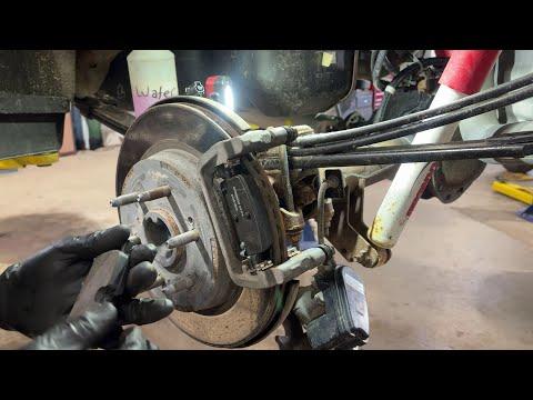 2019-2023 GMC Sierra Chevrolet Silverado 1500 Rear Brake Pad Change