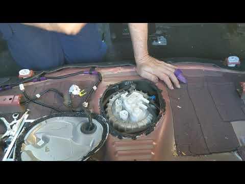 ZRE182 Corolla (2012 to 2018): Remove the fuel pump and sender unit.