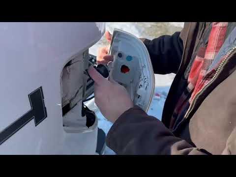How to Replace Rear Turn Signal Bulbs on a 2012 Ford F-150