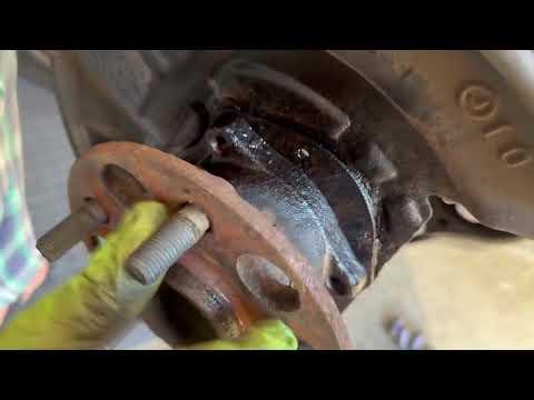 How to Replace the Front Wheel Bearing on a 2019 Toyota Camry