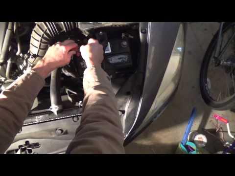 How to replace a car battery on a 2007 Honda Accord